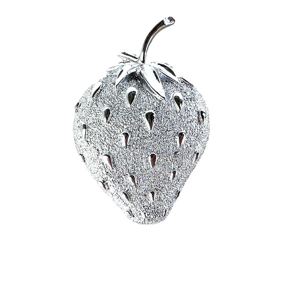 Sarah Coventry Strawberry Ice Brooch Textured Silver Tone Fruit Pin 2" Vintage - Picture 4 of 10